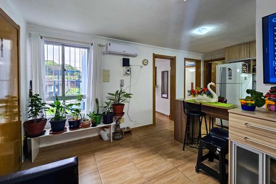 Sala  de apartamento para alugar com 2 quartos, 43m² em Partenon, Porto Alegre