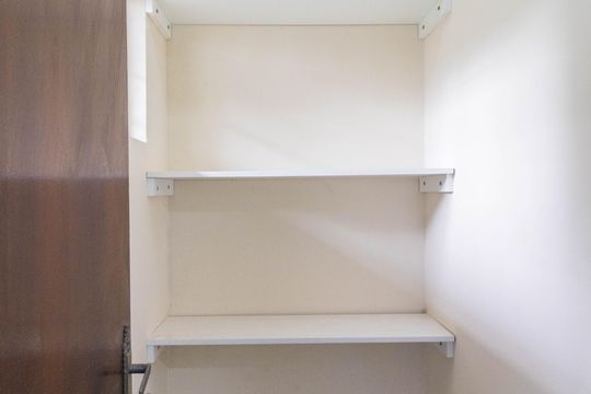 Dispensa de casa para alugar com 4 quartos, 190m² em Centro, Pinhais