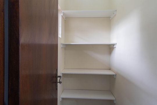 Dispensa de casa para alugar com 4 quartos, 190m² em Centro, Pinhais