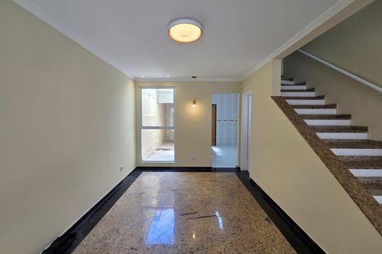Casa de Condomínio para alugar com 3 quartos, 137m² em Canto do Forte, Praia Grande