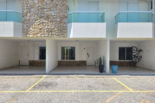 Fachada do Prédio de casa de condomínio para alugar com 3 quartos, 137m² em Canto do Forte, Praia Grande