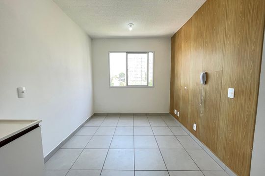 Sala de apartamento para alugar com 2 quartos, 33m² em Jardim Celeste, São Paulo