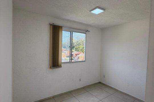 Quarto de apartamento para alugar com 2 quartos, 42m² em Mário Quintana, Porto Alegre