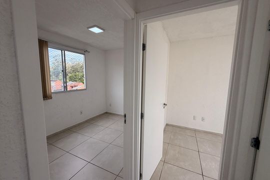 Corredor de apartamento para alugar com 2 quartos, 42m² em Mário Quintana, Porto Alegre