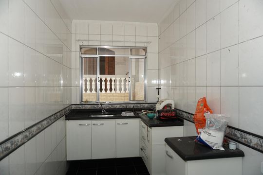 Cozinha de casa para alugar com 1 quarto, 48m² em Chácaras São Marcos, Embu das Artes