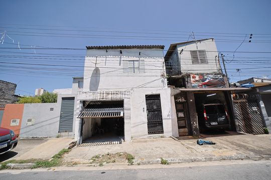 Fachada de casa para alugar com 2 quartos, 50m² em Jardim Ipanema (zona Leste), São Paulo