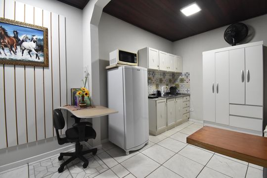 Estúdio de kitnet/studio para alugar com 1 quarto, 17m² em Cidade Industrial de Curitiba, Curitiba