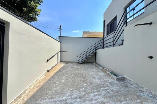 Garagem de casa para alugar com 3 quartos, 400m² em Planalto Paulista, São Paulo