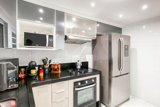 Cozinha  de casa à venda com 2 quartos, 83m² em Vila Nhocuné, São Paulo