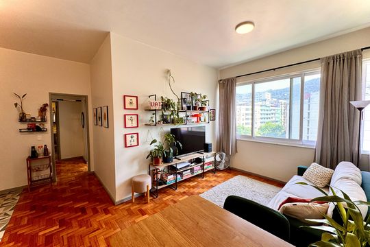 Apartamento para alugar com 1 quarto, 80m² em Laranjeiras, Rio de Janeiro
