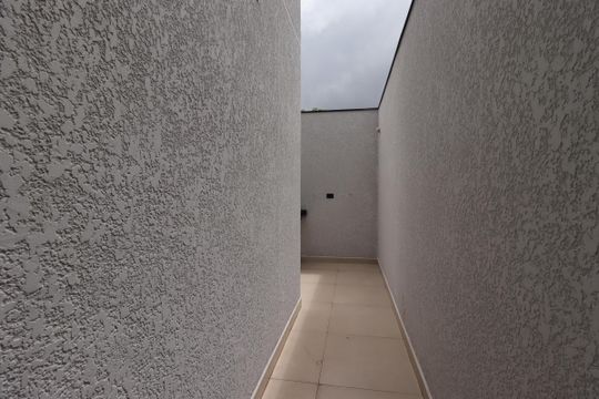 Corredor  de casa à venda com 3 quartos, 120m² em Vila Lucinda, Santo André
