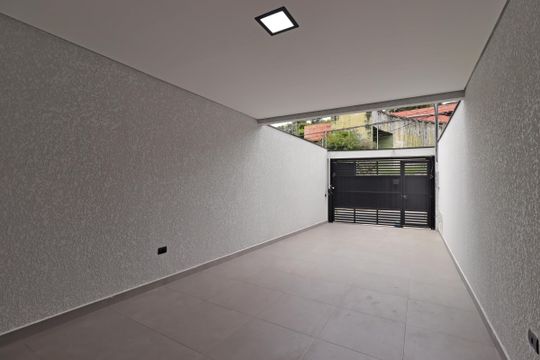 Garagem de casa à venda com 3 quartos, 120m² em Vila Lucinda, Santo André