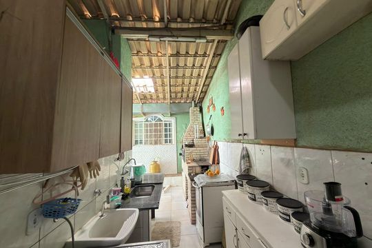 Casa à venda com 3 quartos, 250m² em Taguatinga, Brasília