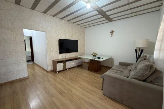 Casa à venda com 3 quartos, 250m² em Taguatinga, Brasília