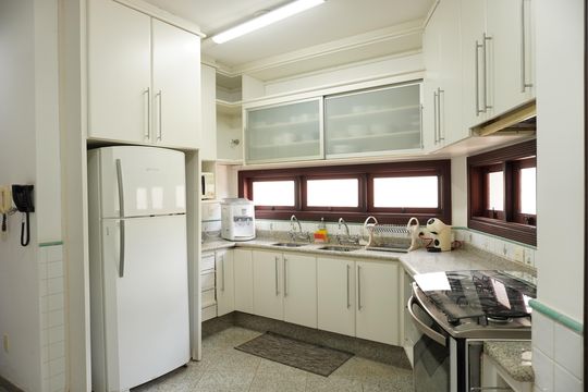 Cozinha de casa de condomínio para alugar com 5 quartos, 413m² em Bela Vista São-carlense, São Carlos