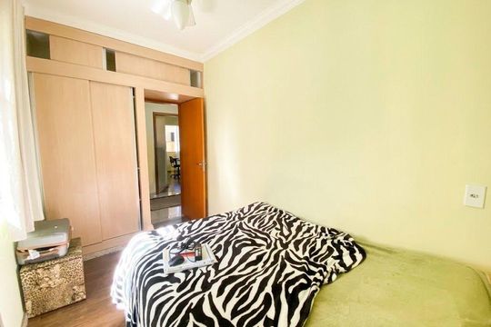 quarto 2 de casa à venda com 4 quartos, 250m² em Dom Bosco, Belo Horizonte