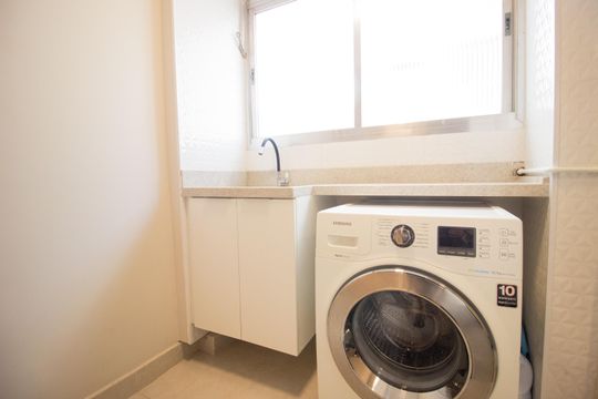 Área de serviço de apartamento para alugar com 2 quartos, 70m² em Consolação, São Paulo