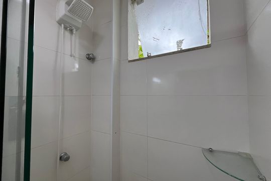 Banheiro de apartamento para alugar com 2 quartos, 60m² em Barra da Tijuca, Rio de Janeiro