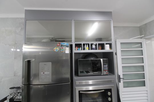 Cozinha / Sala de jantar de casa à venda com 3 quartos, 150m² em Jardim Laone, São Paulo