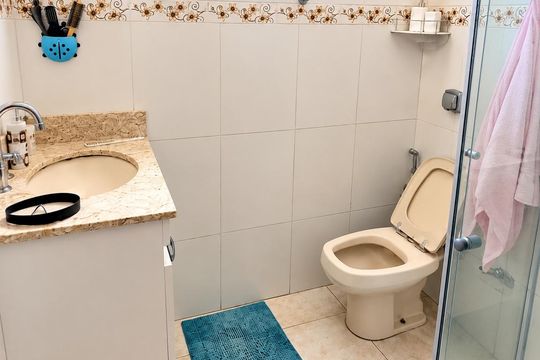 Banheiro de casa para alugar com 3 quartos, 136m² em Jardim Bela Vista, Campinas
