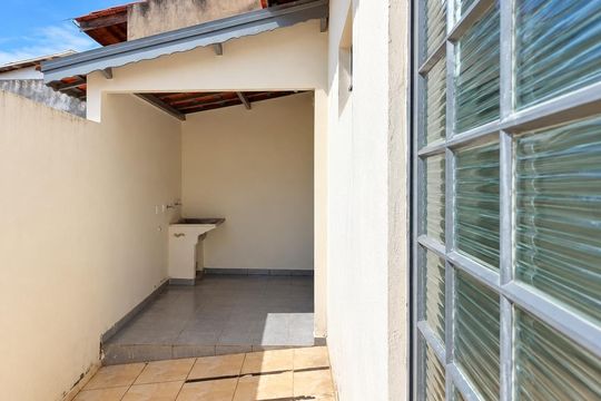 Quintal de casa para alugar com 3 quartos, 136m² em Jardim Bela Vista, Campinas
