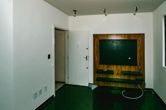 Sala de apartamento para alugar com 1 quarto, 55m² em Santa Amelia, Belo Horizonte