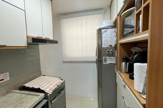 Cozinha de apartamento para alugar com 3 quartos, 56m² em Portuguesa, Rio de Janeiro