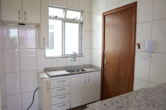 Apartamento para alugar com 3 quartos, 76m² em Alto Caiçaras, Belo Horizonte