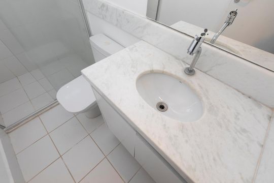 BANHEIRO SUITE Nº 2 de apartamento para alugar com 2 quartos, 66m² em Taquaral, Campinas