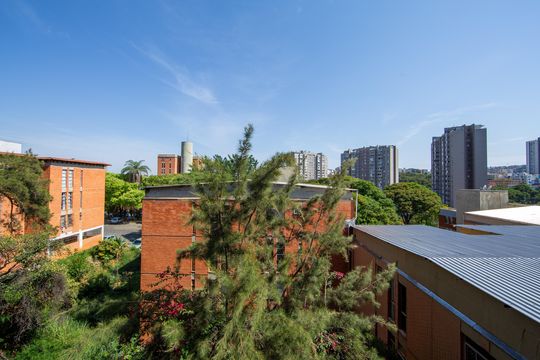 Vista Sala de apartamento à venda com 3 quartos, 82m² em Havaí, Belo Horizonte