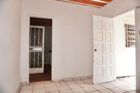 Sala de casa para alugar com 2 quartos, 72m² em Sagrada Família, Belo Horizonte
