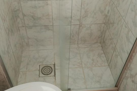 Banheiro de apartamento para alugar com 2 quartos, 50m² em São João Batista, Belo Horizonte