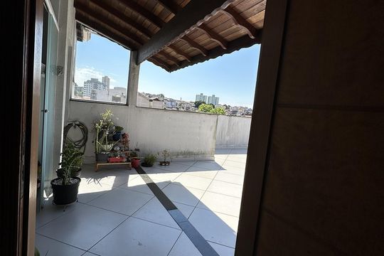 Área externa de apartamento à venda com 3 quartos, 132m² em Vila Santo Alberto, Santo André