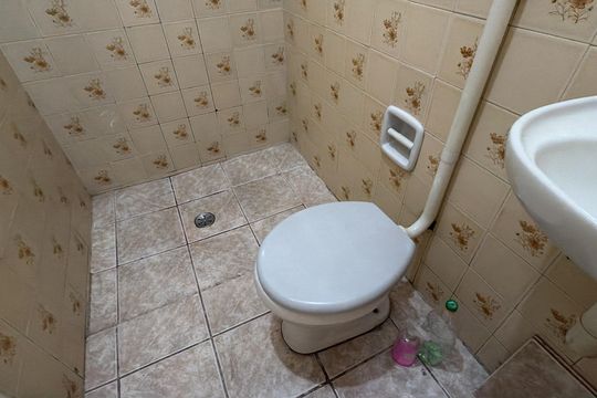 Banheiro de casa de condomínio para alugar com 1 quarto, 50m² em Vila Maria Zelia, São Paulo