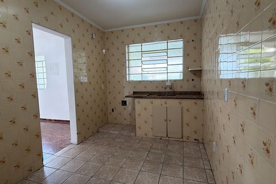 Cozinha de casa de condomínio para alugar com 1 quarto, 50m² em Vila Maria Zelia, São Paulo