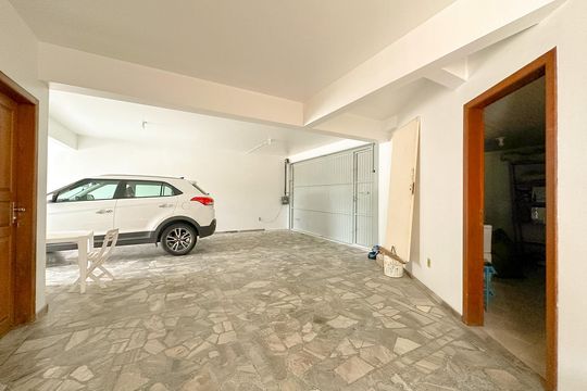 Garagem de casa para alugar com 4 quartos, 250m² em Estreito, Florianópolis