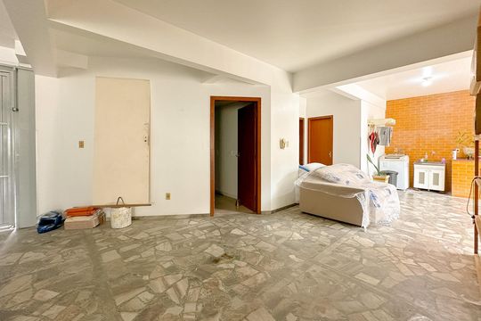 Garagem de casa para alugar com 4 quartos, 250m² em Estreito, Florianópolis