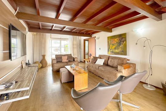 Sala de casa para alugar com 4 quartos, 250m² em Estreito, Florianópolis