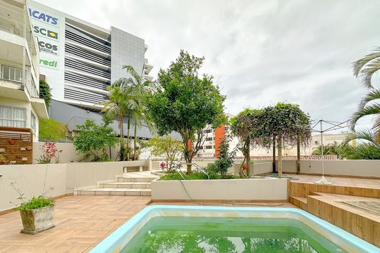 Piscina de casa para alugar com 4 quartos, 250m² em Estreito, Florianópolis