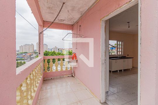 Área externa de casa à venda com 2 quartos, 250m² em Conceicao, Osasco