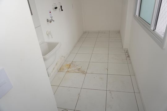 Lavanderia de apartamento para alugar com 3 quartos, 125m² em Parque Esplanada do Embu, Embu das Artes