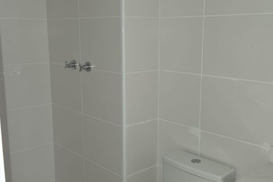 Banheiro de apartamento à venda com 1 quarto, 26m² em Pompeia, São Paulo