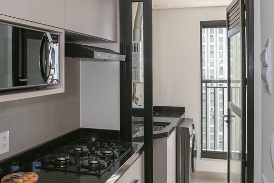 Cozinha de apartamento para alugar com 2 quartos, 42m² em Barra Funda, São Paulo