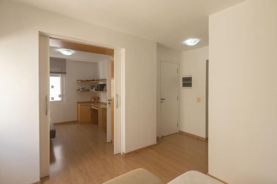 Suíte  de apartamento para alugar com 2 quartos, 95m² em Vila Nova Conceição, São Paulo