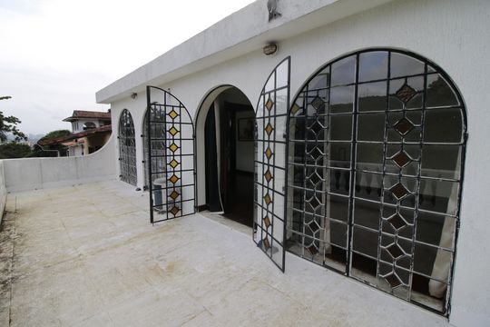 Casa de Condomínio para alugar com 3 quartos, 460m² em Jacarepaguá, Rio de Janeiro