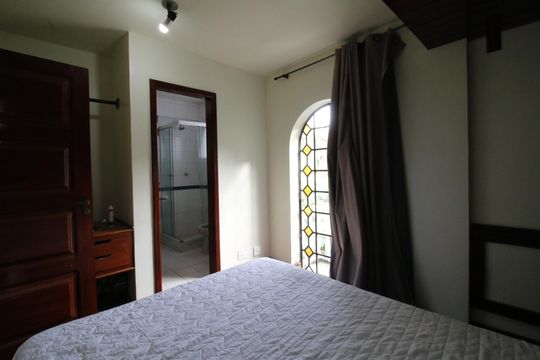 Casa de Condomínio para alugar com 3 quartos, 460m² em Jacarepaguá, Rio de Janeiro
