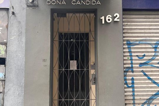 Fachada de apartamento para alugar com 1 quarto, 48m² em Cambuci, São Paulo
