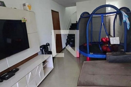 Sala de casa para alugar com 2 quartos, 70m² em Jardim Marquesa, São Paulo