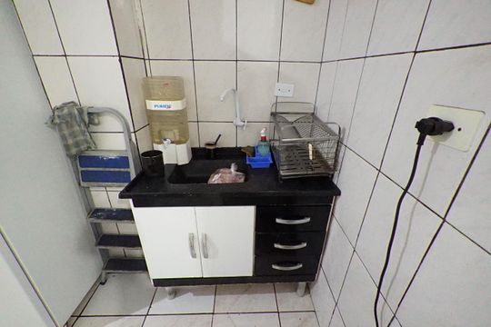 Cozinha de kitnet/studio à venda com 1 quarto, 30m² em Liberdade, São Paulo