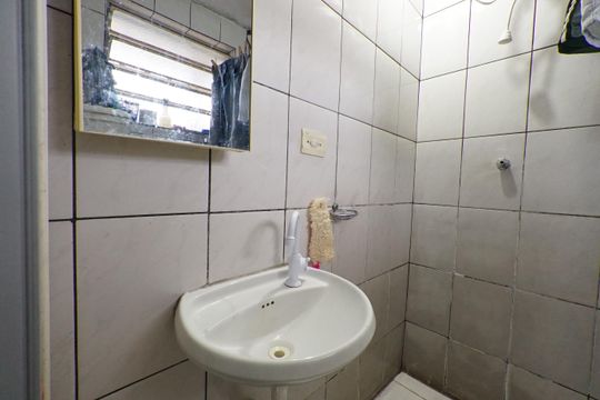 Banheiro de kitnet/studio à venda com 1 quarto, 30m² em Liberdade, São Paulo